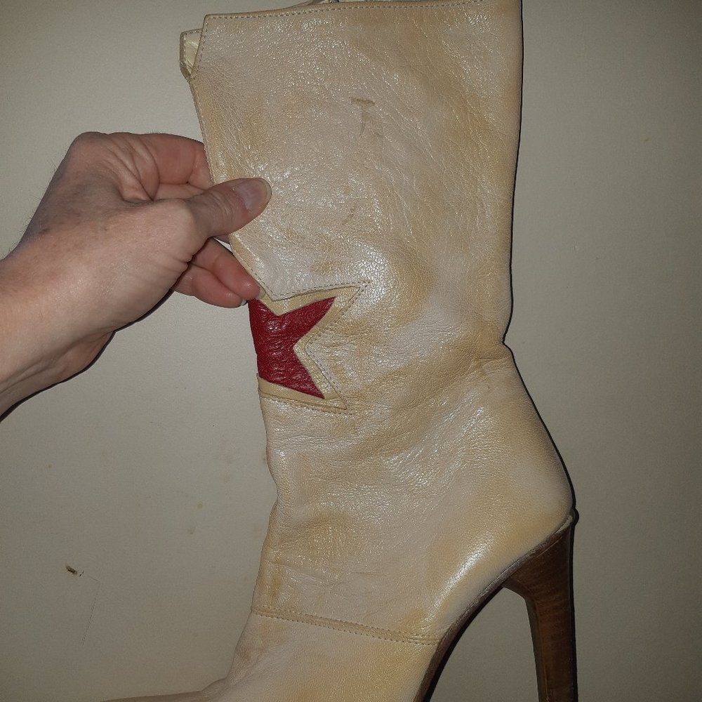 Womans high heeled cowboy boot